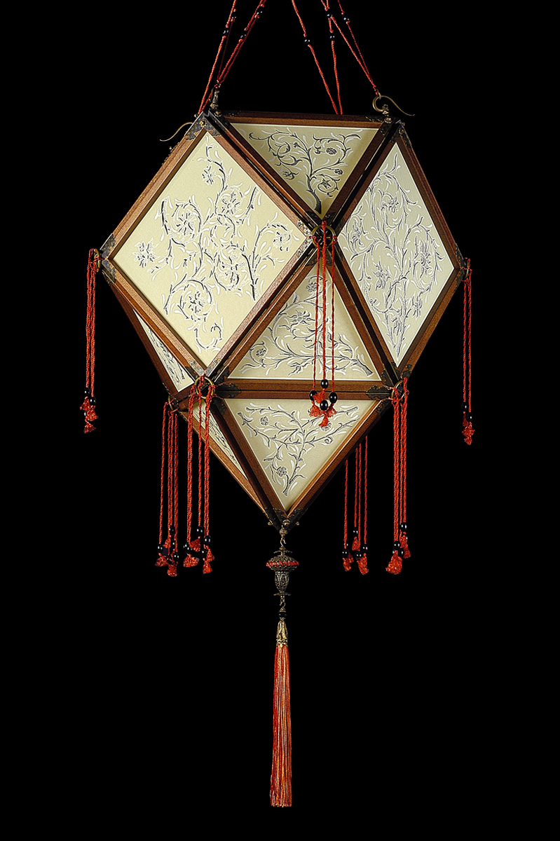 Fortuny Concubine Imperiale silk lamp with wooden structure