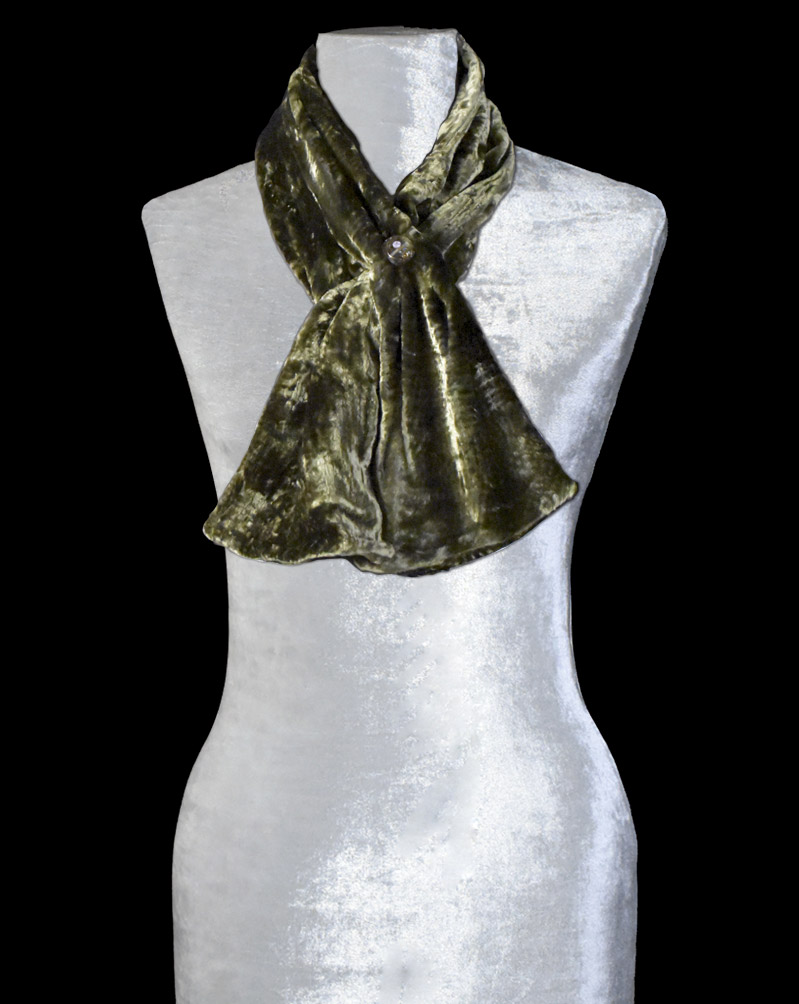 Fortuny furrowed velvet scarf with Murano glass beads