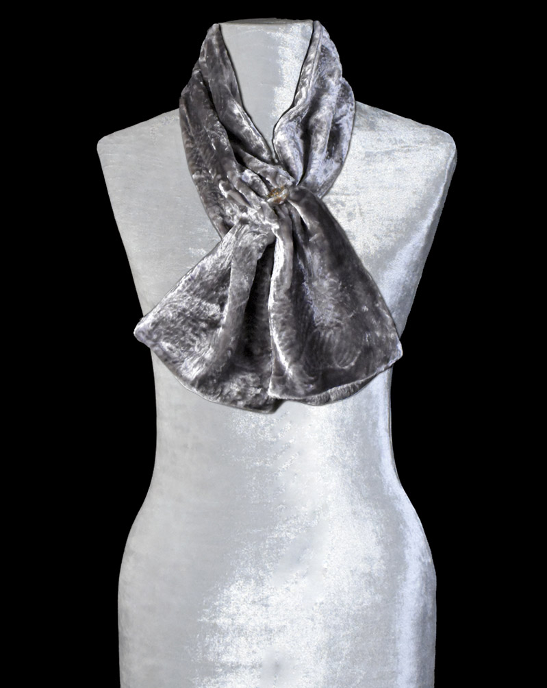 Fortuny furrowed velvet scarf with Murano glass beads