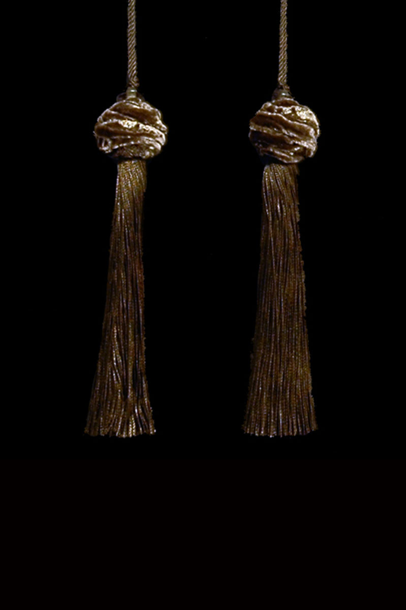 Venetia Studium Turbante couple of sepia key tassels