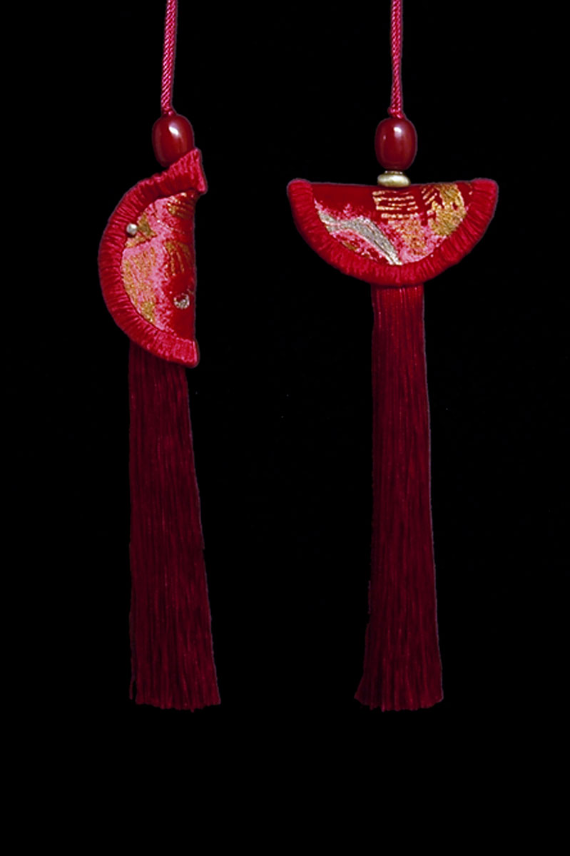 Venetia Studium couple of blood red Geisha & Samurai key tassels