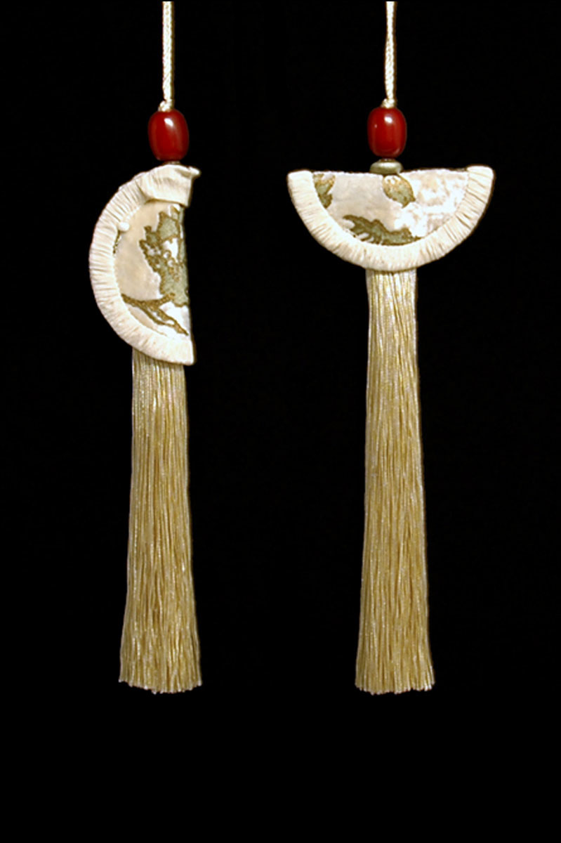 Venetia Studium couple of vanilla Geisha & Samurai key tassels