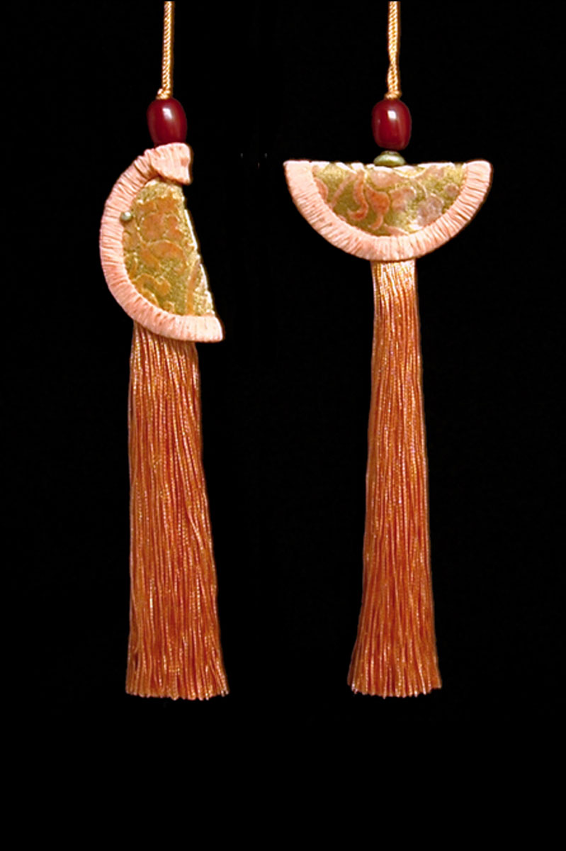 Venetia Studium couple of salmon pink Geisha & Samurai key tassels